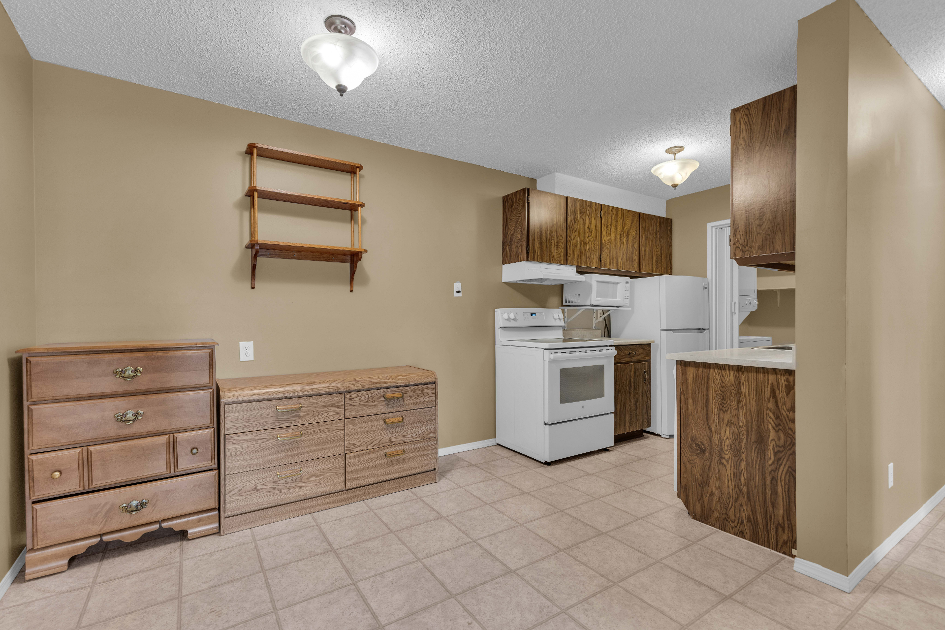 📍Wildwood 社区｜两房公寓出售！423 Tait Court #107——林与唐地产 - 6